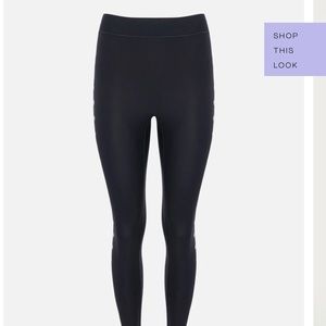 Ultracor (bandier exclusive) Matte Flash Knockout Size M